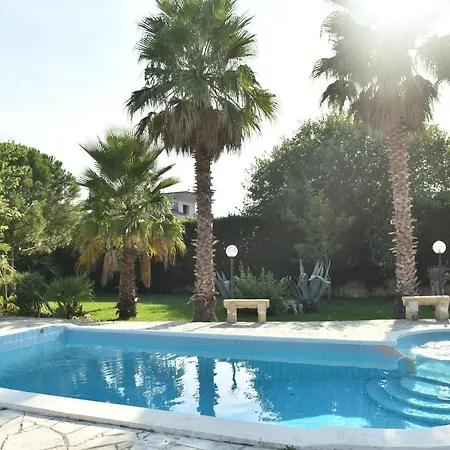 Vinne Cirase Villa *