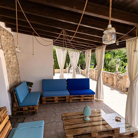 Villa Vinne Cirase *